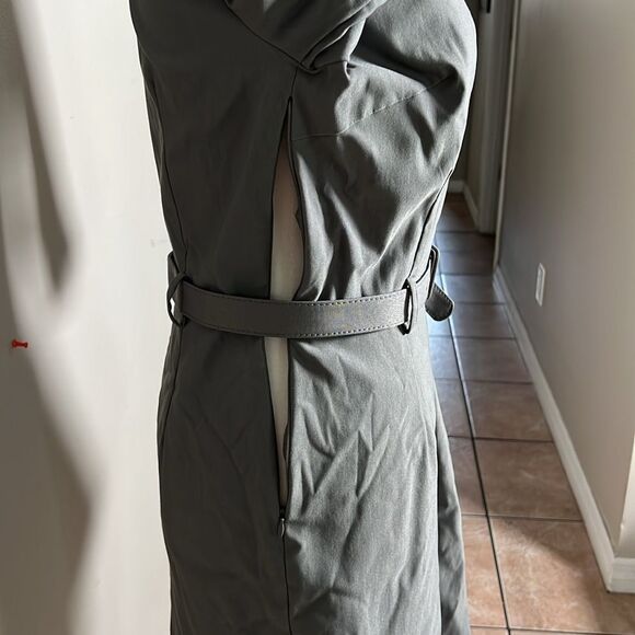 MUXXN V-Neck Belt Waist Formal Pencil Dress - Picture 7 of 12